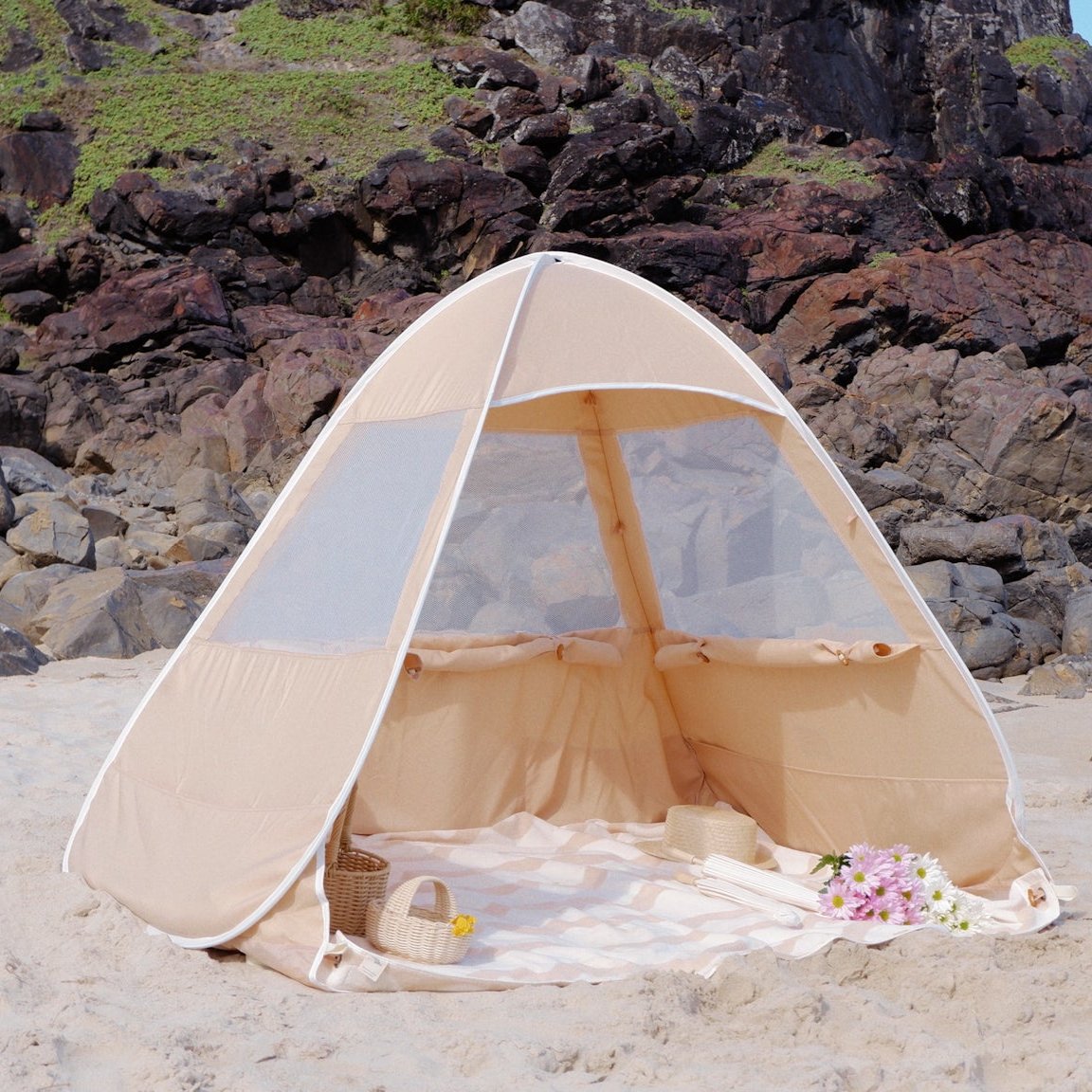 massive pop up tent Lozi & Gabe: Pop-up Tent Sand | Baby Beach Tents